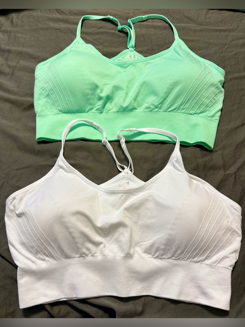 Pro-Fit Seamless Sports Bras